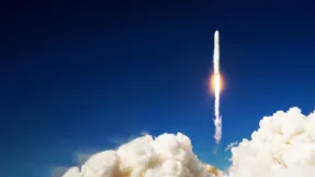Private Companies Take the Lead in Space: Firefly Aerospace’s Lunar Triumph & SpaceX’s High-Stakes Rescue